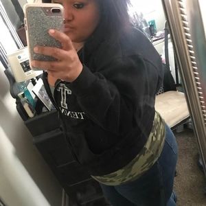 Meet your Posher, Skyler